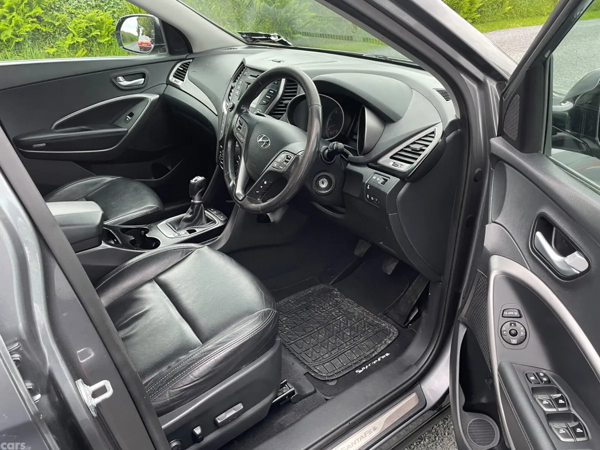 Hyundai Santa Fe SUV, Diesel, 2015, Silver