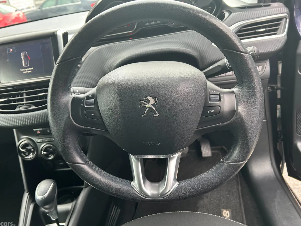 Peugeot 208 Hatchback, Petrol, 2016, Red