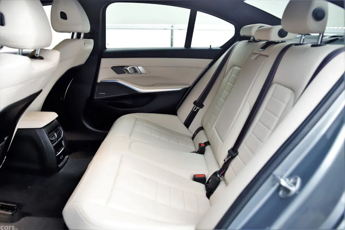 BMW 3-Series Saloon, Petrol Plug-in Hybrid, 2024, Grey