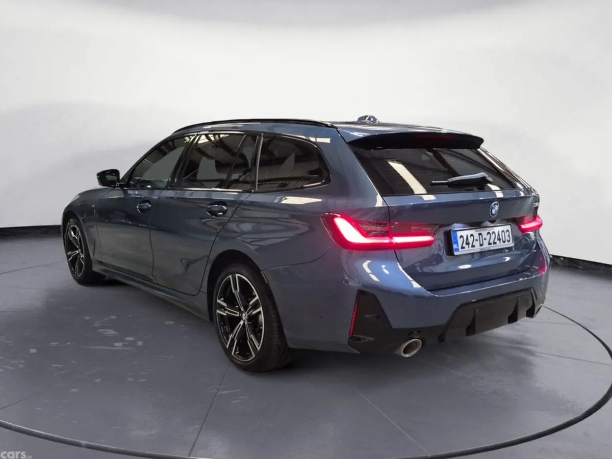 BMW 3-Series Estate, Petrol Plug-in Hybrid, 2024, Blue