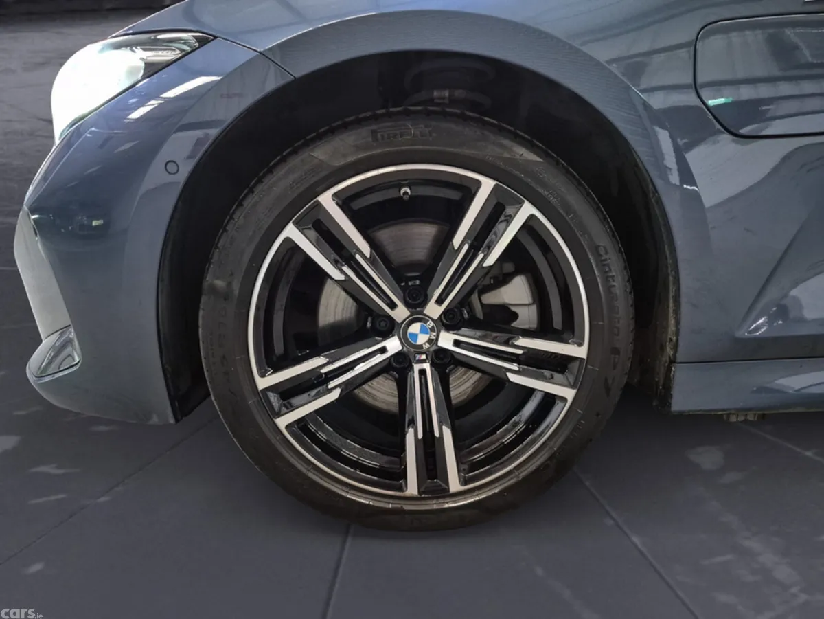 BMW 3-Series Estate, Petrol Plug-in Hybrid, 2024, Blue