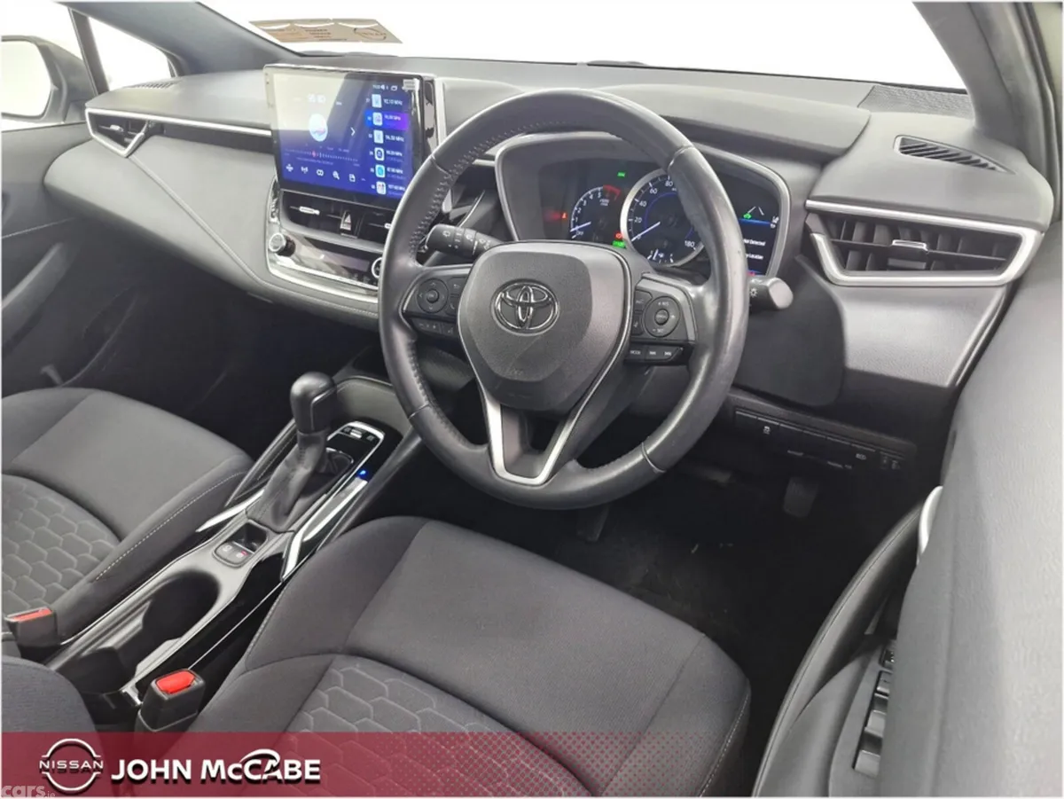 Toyota Corolla Saloon, Petrol Hybrid, 2018, Silver