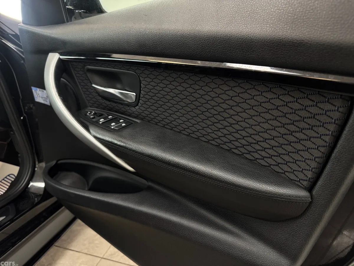 BMW 3-Series Saloon, Diesel, 2018, Black