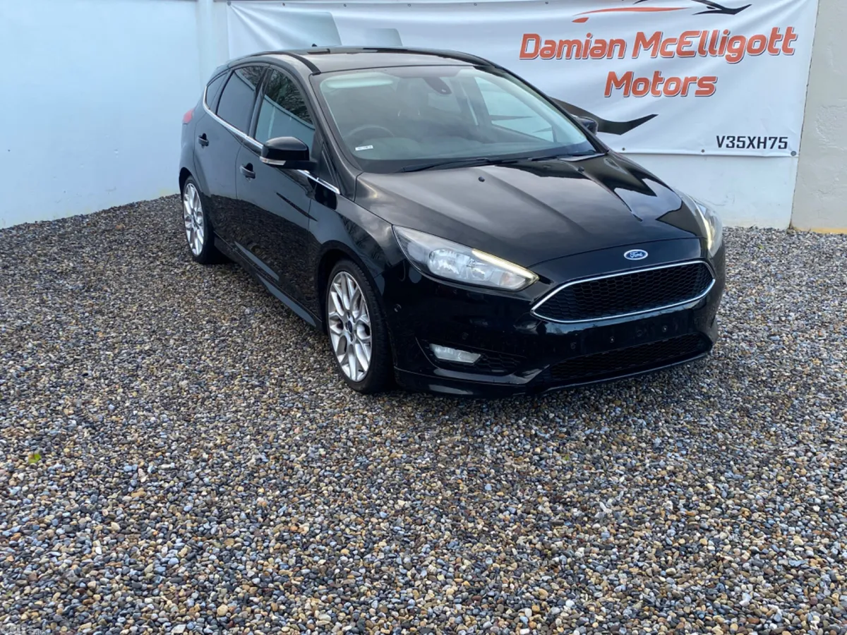 Ford Focus Hatchback, Petrol, 2016, Black