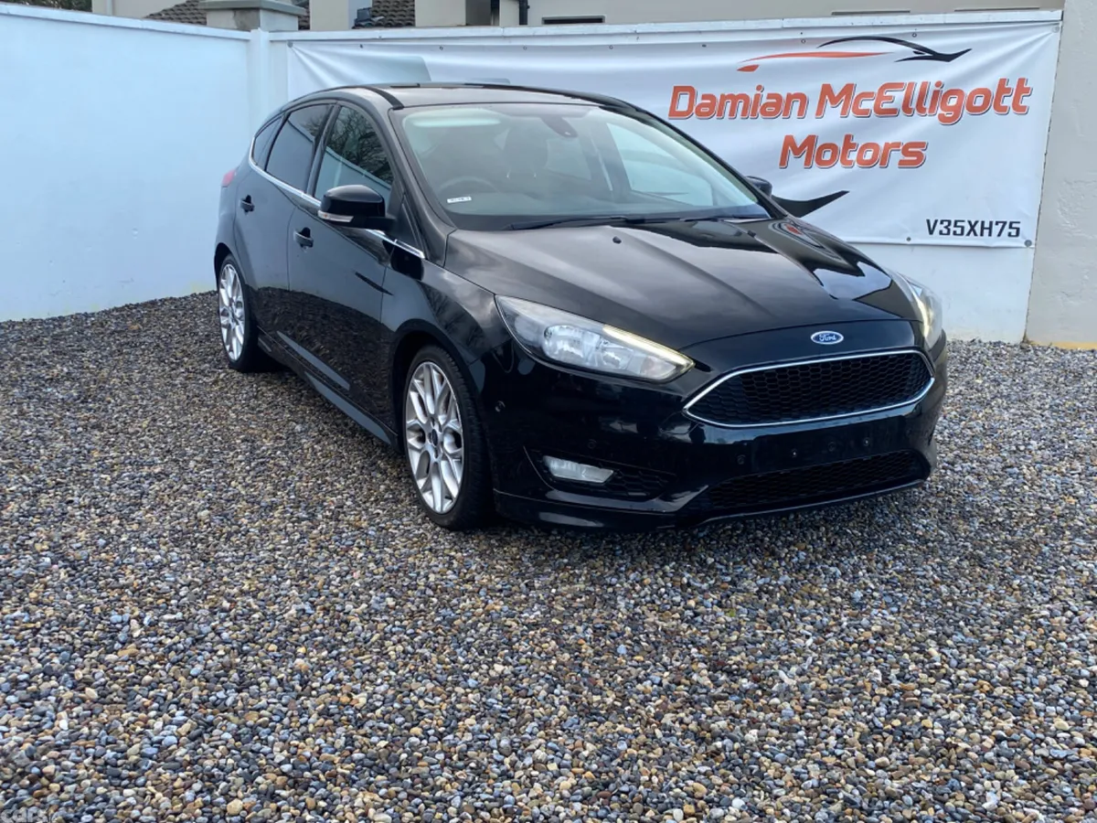 Ford Focus Hatchback, Petrol, 2016, Black