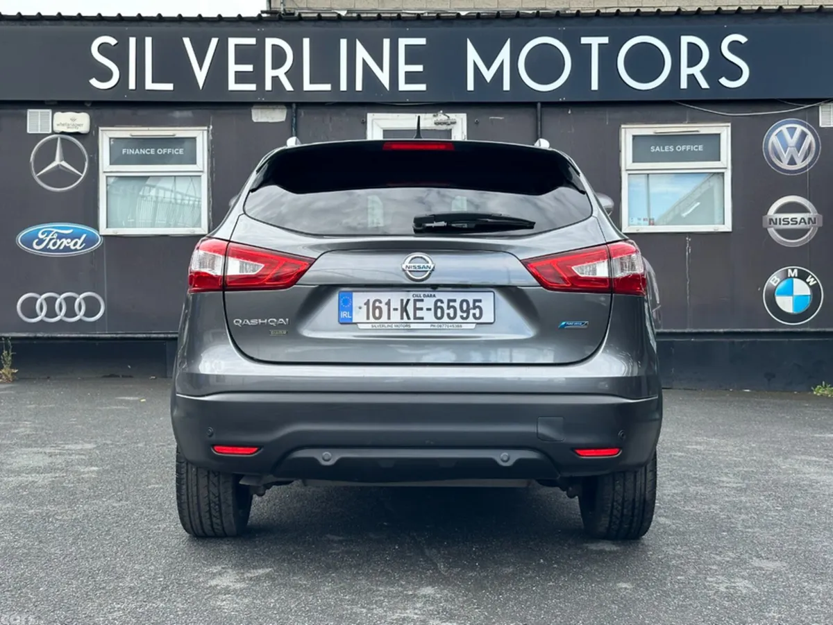 Nissan Qashqai SUV, Diesel, 2016, Grey