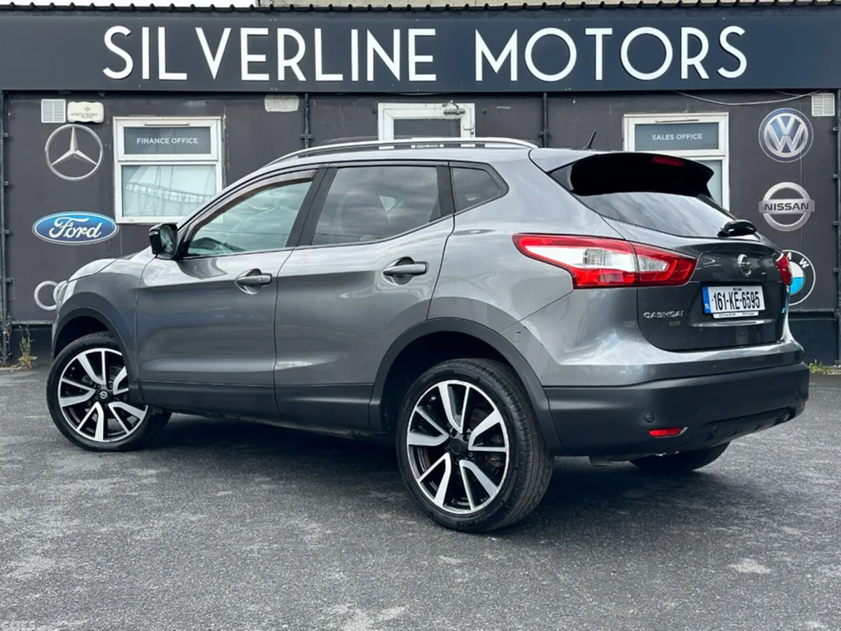 Nissan Qashqai SUV, Diesel, 2016, Grey