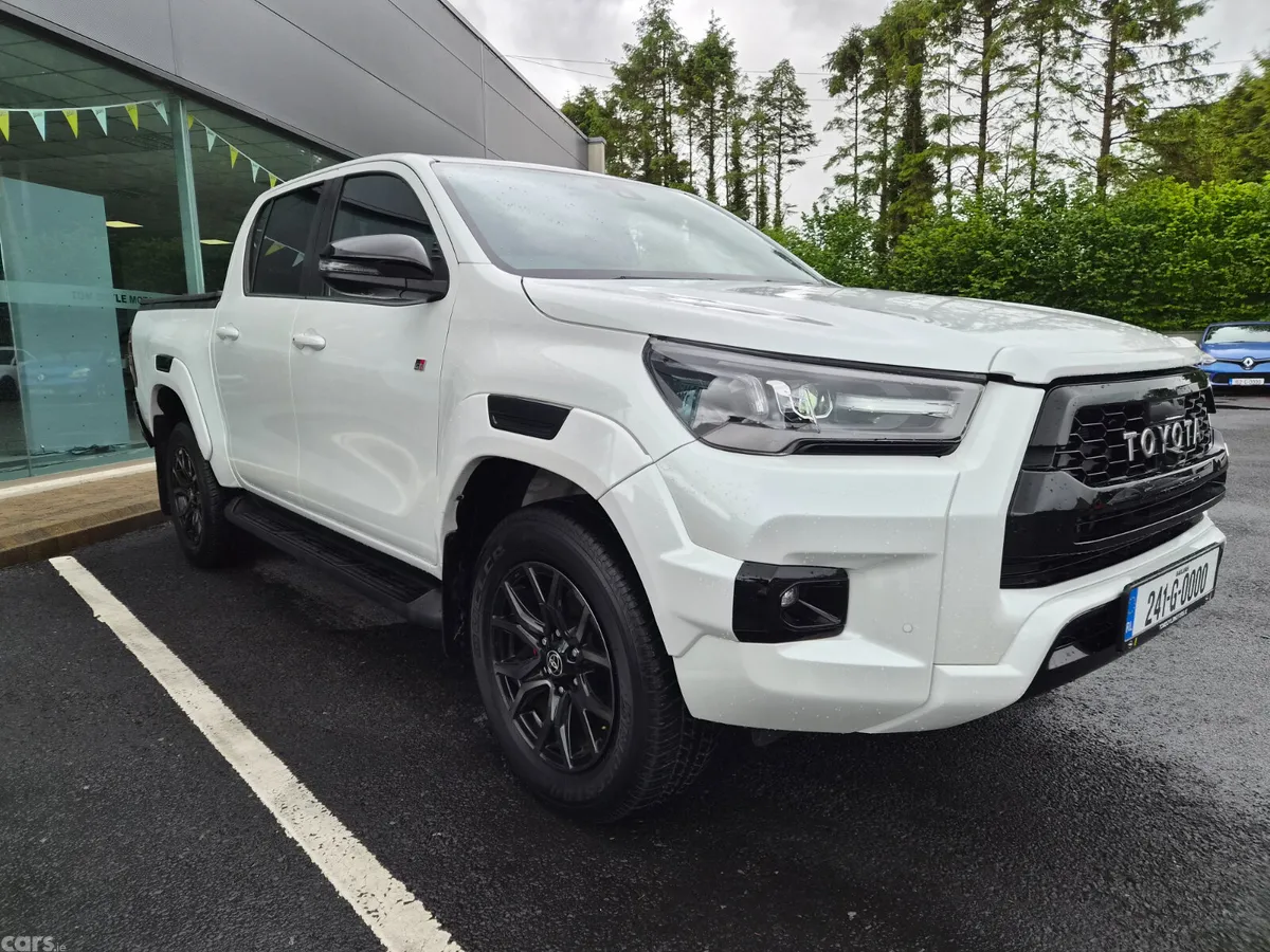 Toyota Hilux Pick Up, Diesel, 2024, White