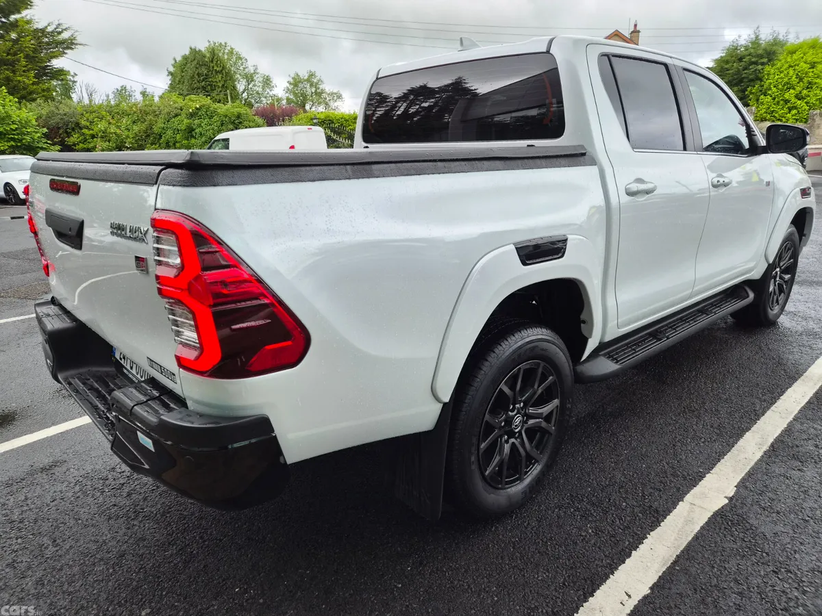 Toyota Hilux Pick Up, Diesel, 2024, White