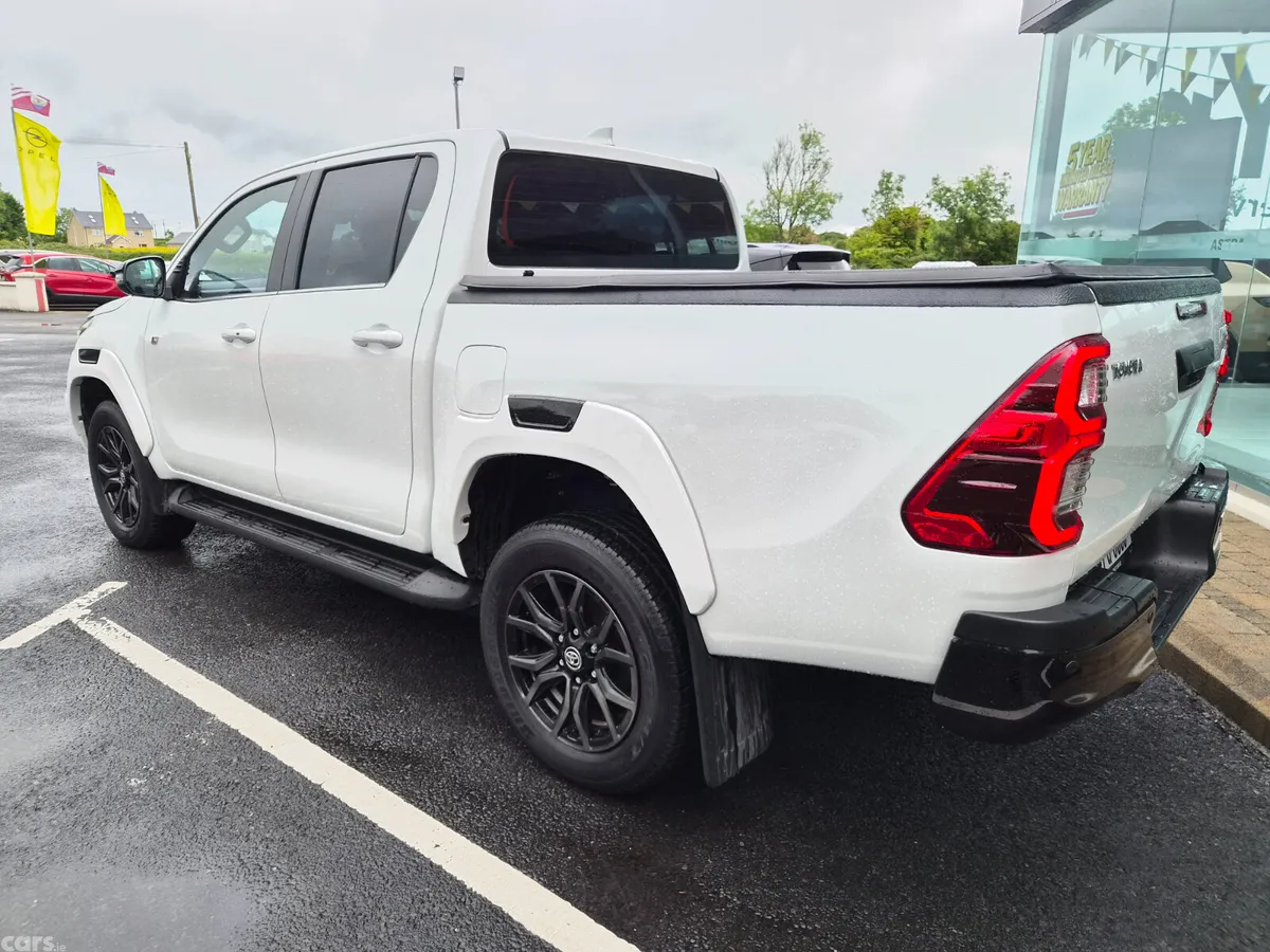 Toyota Hilux Pick Up, Diesel, 2024, White