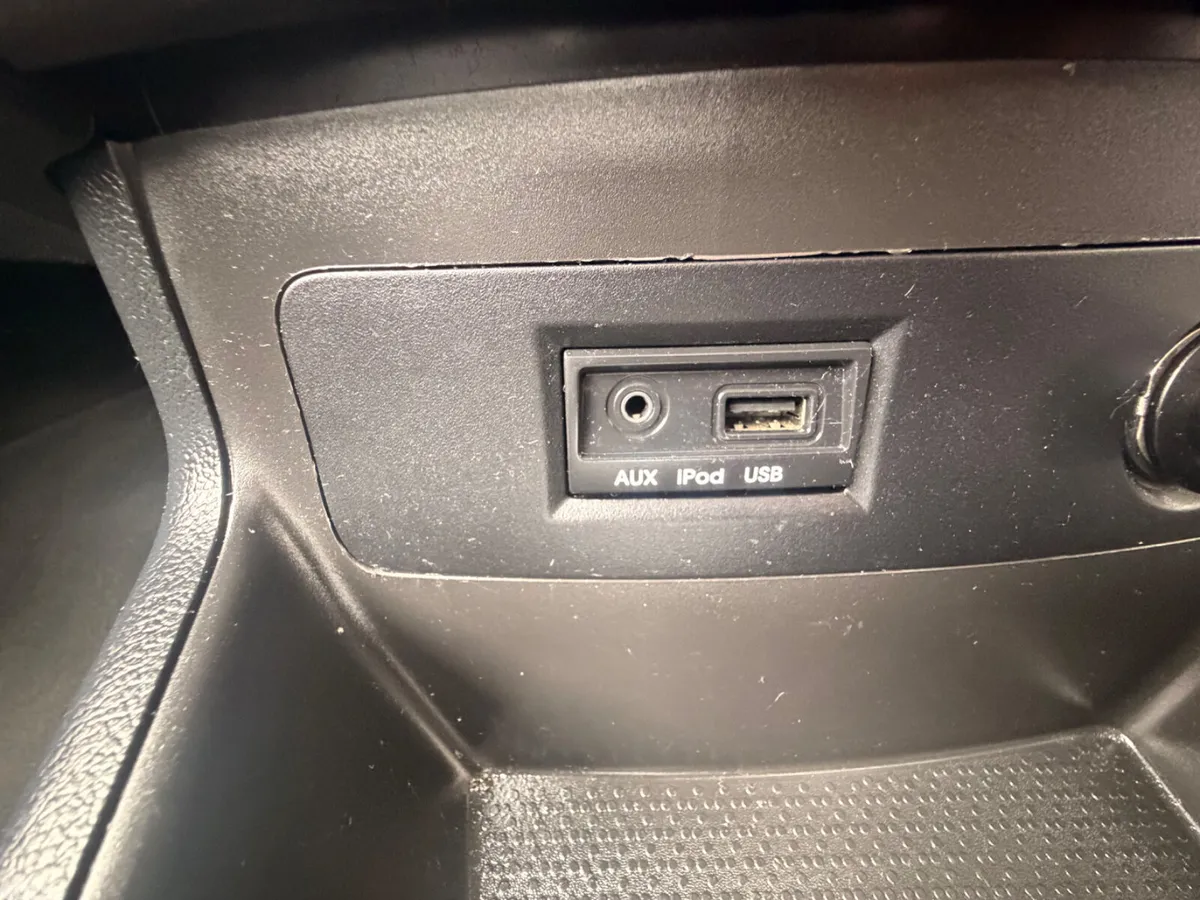 Hyundai i20 Hatchback, Petrol, 2014, Black