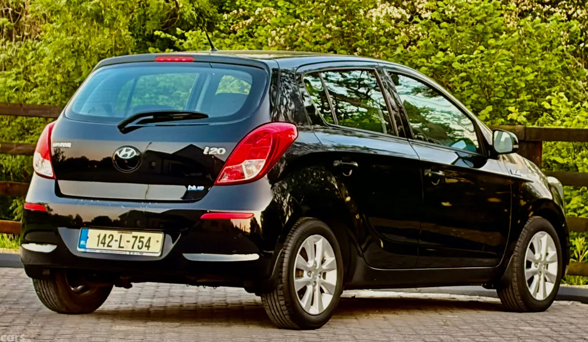 Hyundai i20 Hatchback, Petrol, 2014, Black