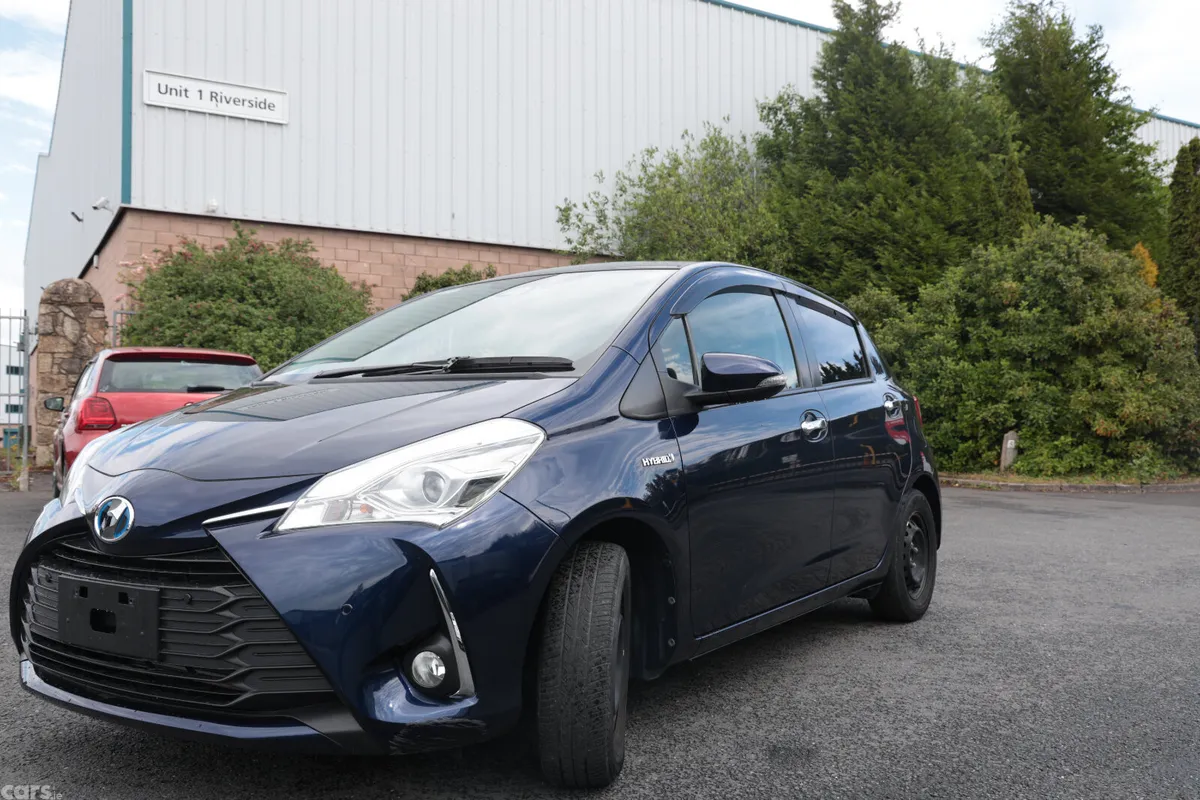 Toyota Vitz Hatchback, Petrol Hybrid, 2019, Blue