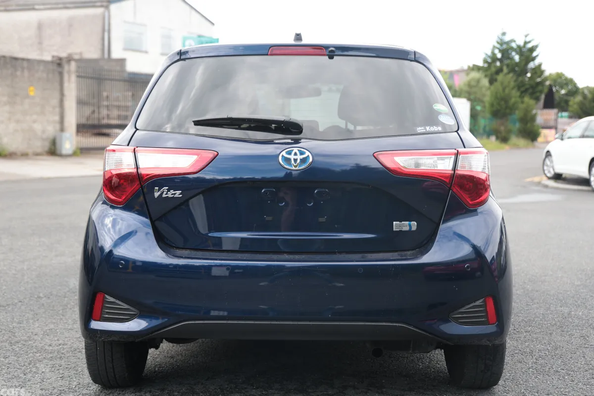 Toyota Vitz Hatchback, Petrol Hybrid, 2019, Blue