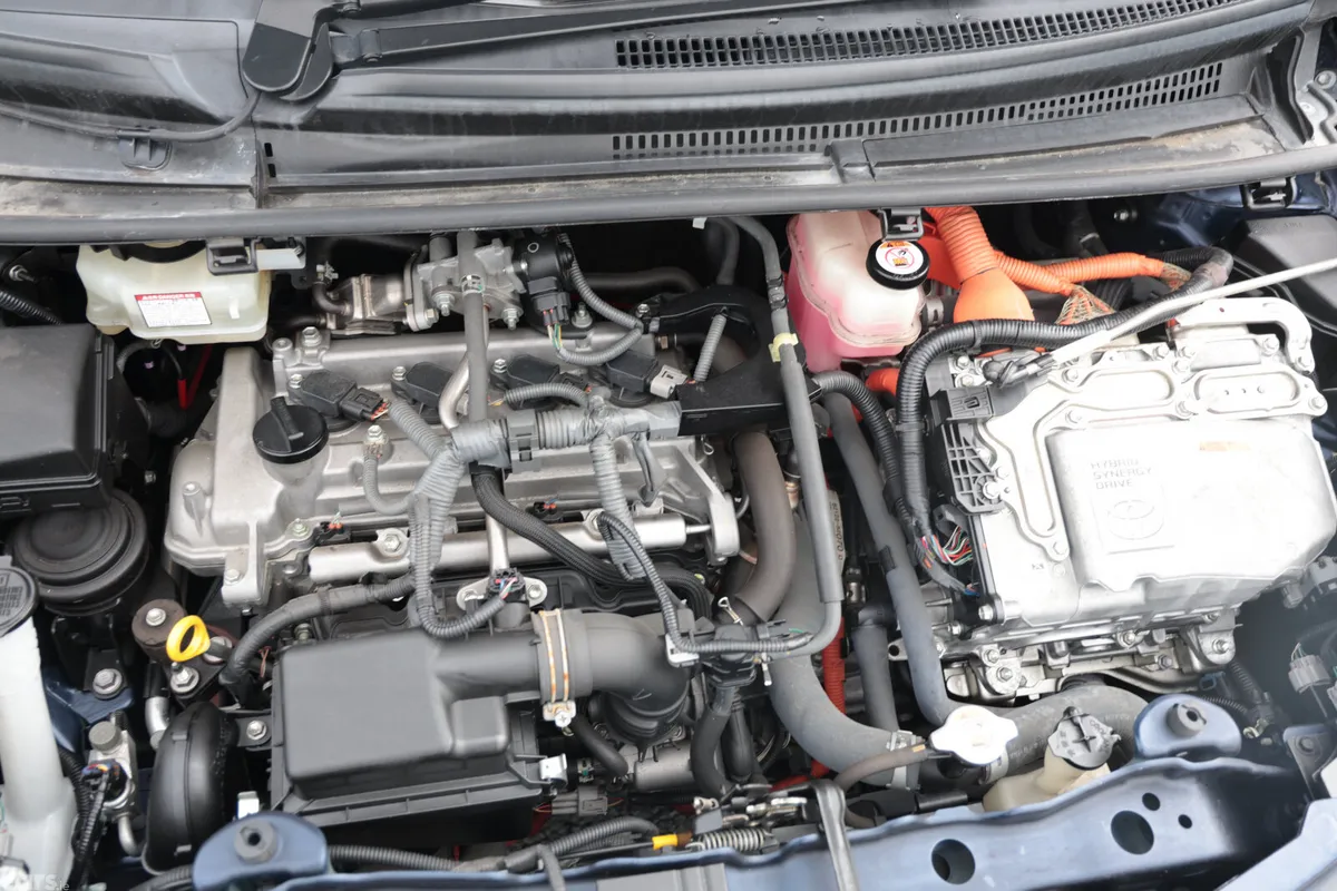 Toyota Vitz Hatchback, Petrol Hybrid, 2019, Blue