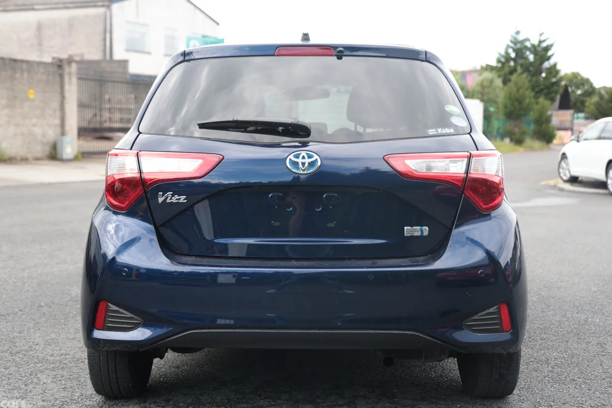 Toyota Vitz Hatchback, Petrol Hybrid, 2019, Blue