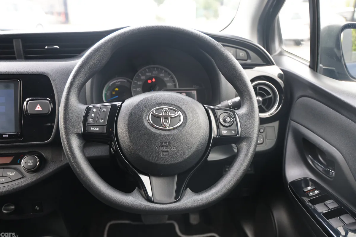 Toyota Vitz Hatchback, Petrol Hybrid, 2019, Blue