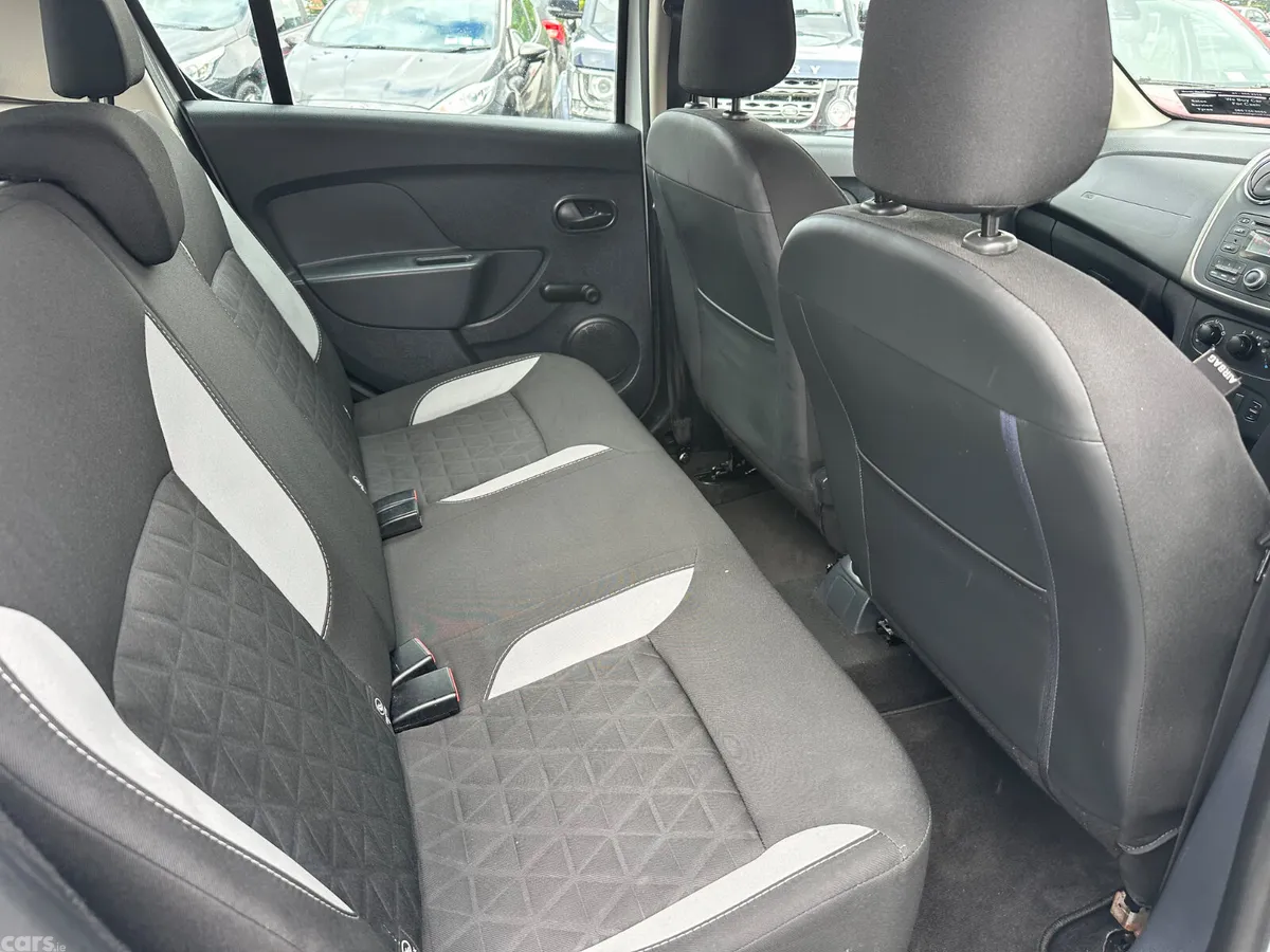 Dacia Sandero Stepway Hatchback, Diesel, 2016, White