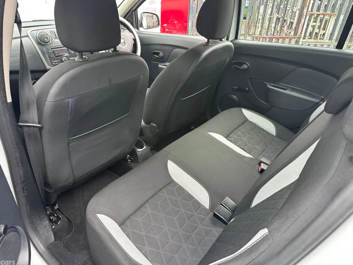 Dacia Sandero Stepway Hatchback, Diesel, 2016, White