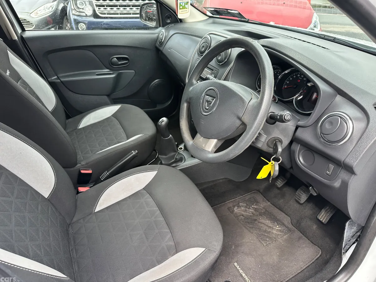 Dacia Sandero Stepway Hatchback, Diesel, 2016, White