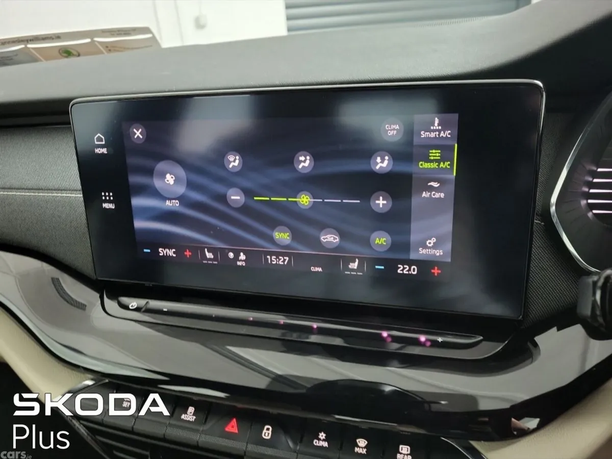 Skoda Octavia Saloon, Petrol, 2023, Blue
