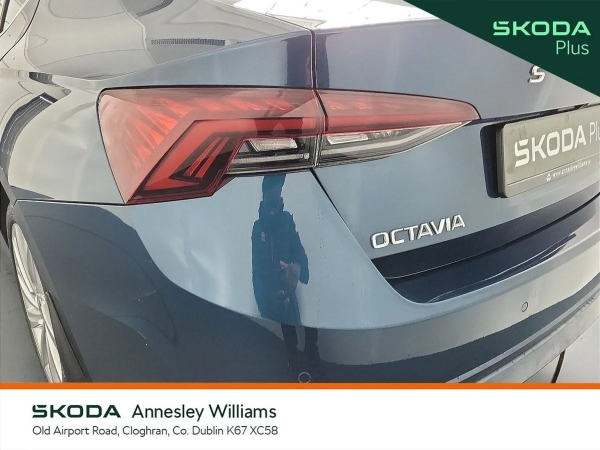 Skoda Octavia Saloon, Petrol, 2023, Blue