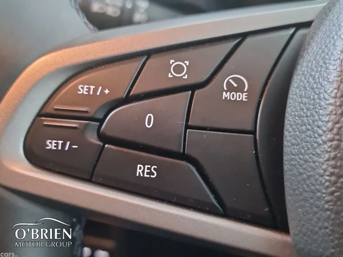 Dacia Duster SUV, Petrol Hybrid, 2025, Grey