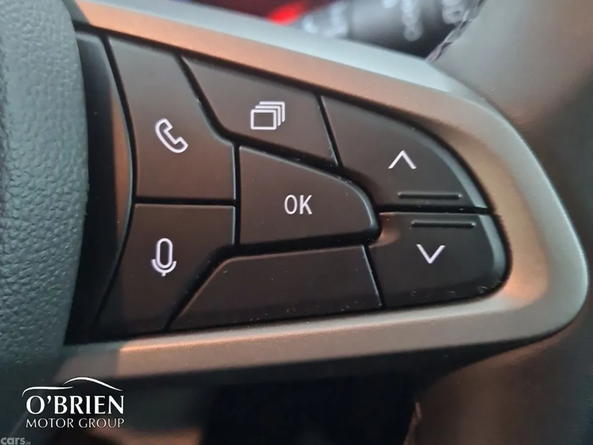 Dacia Duster SUV, Petrol Hybrid, 2025, Grey