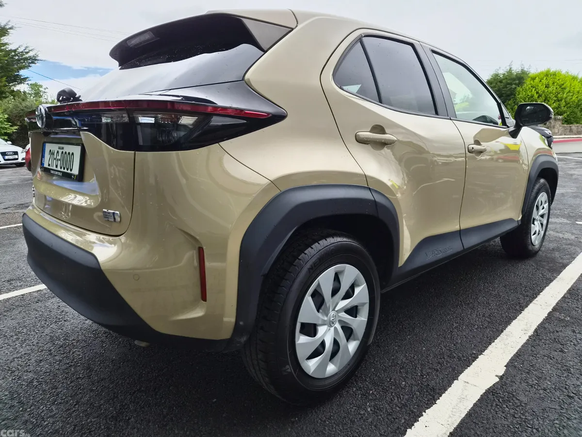 Toyota Yaris Cross SUV, Petrol Hybrid, 2021, Beige