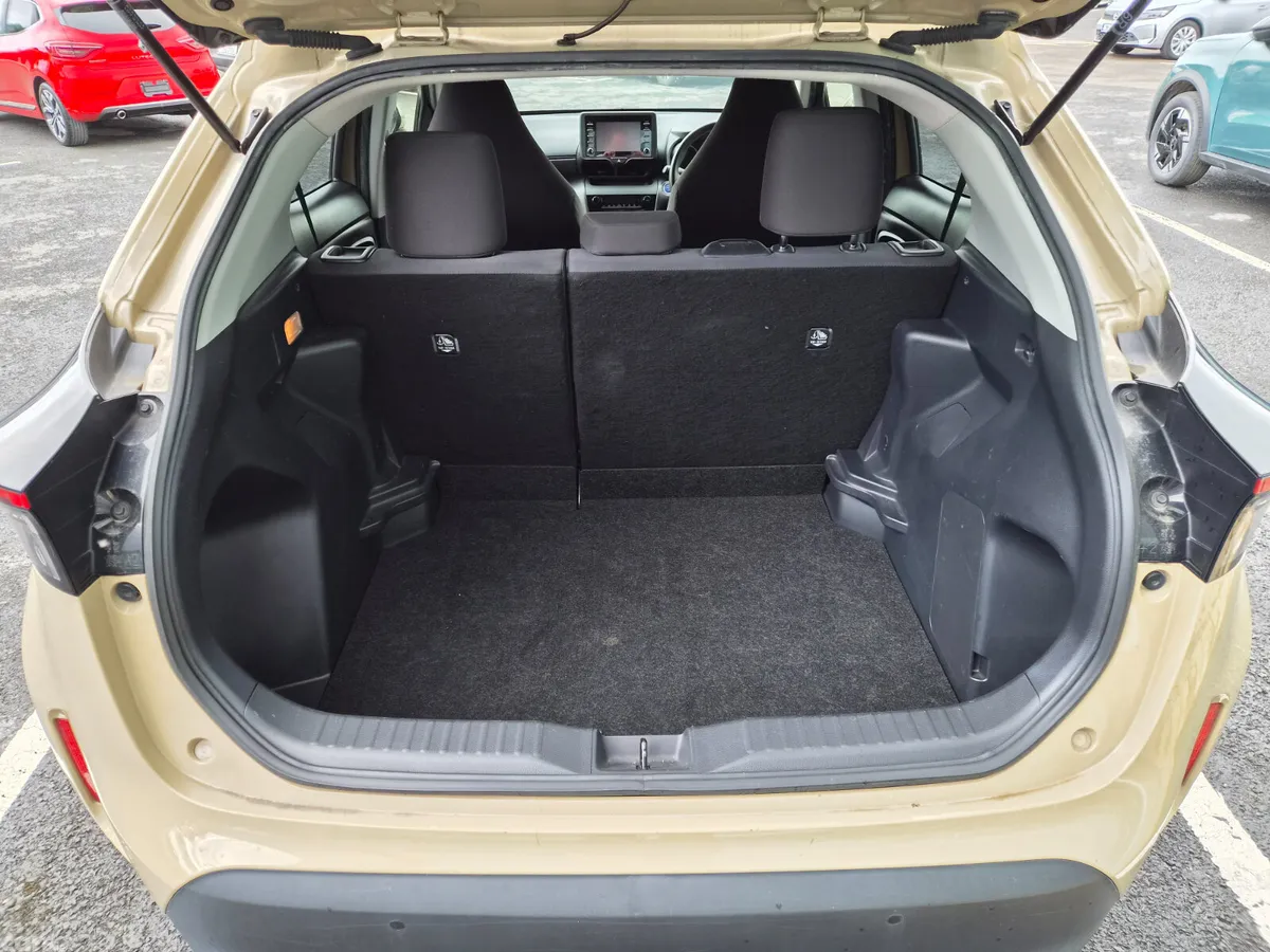 Toyota Yaris Cross SUV, Petrol Hybrid, 2021, Beige