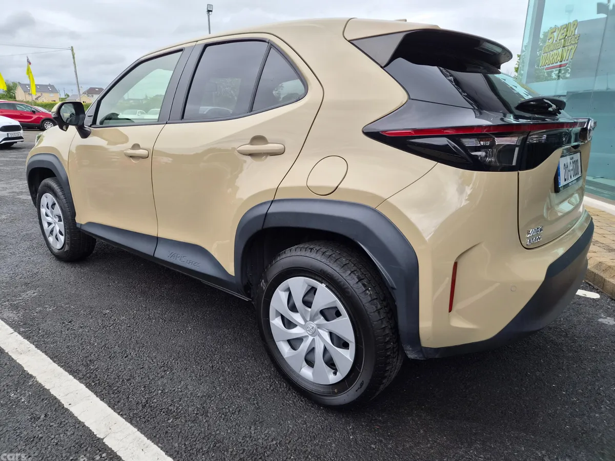 Toyota Yaris Cross SUV, Petrol Hybrid, 2021, Beige