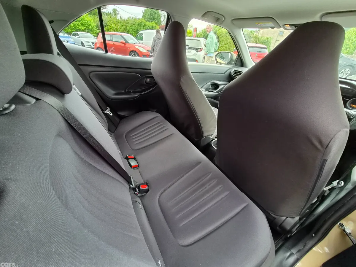 Toyota Yaris Cross SUV, Petrol Hybrid, 2021, Beige