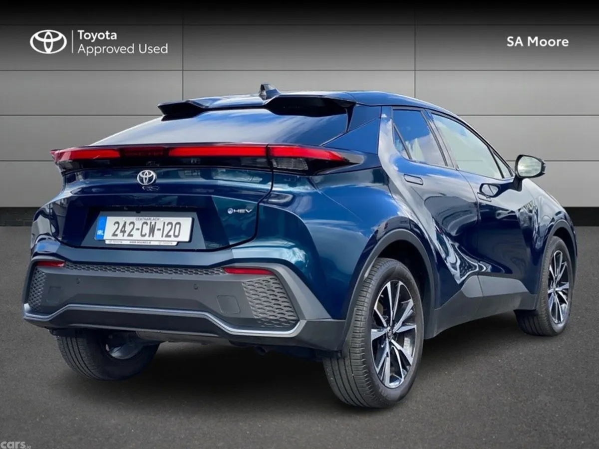 Toyota C-HR SUV, Petrol Hybrid, 2024, Blue