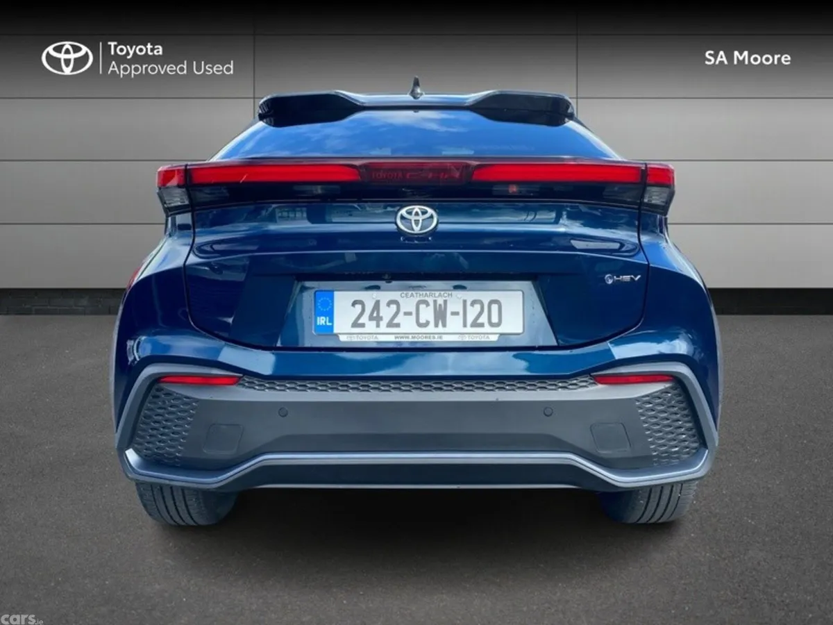 Toyota C-HR SUV, Petrol Hybrid, 2024, Blue