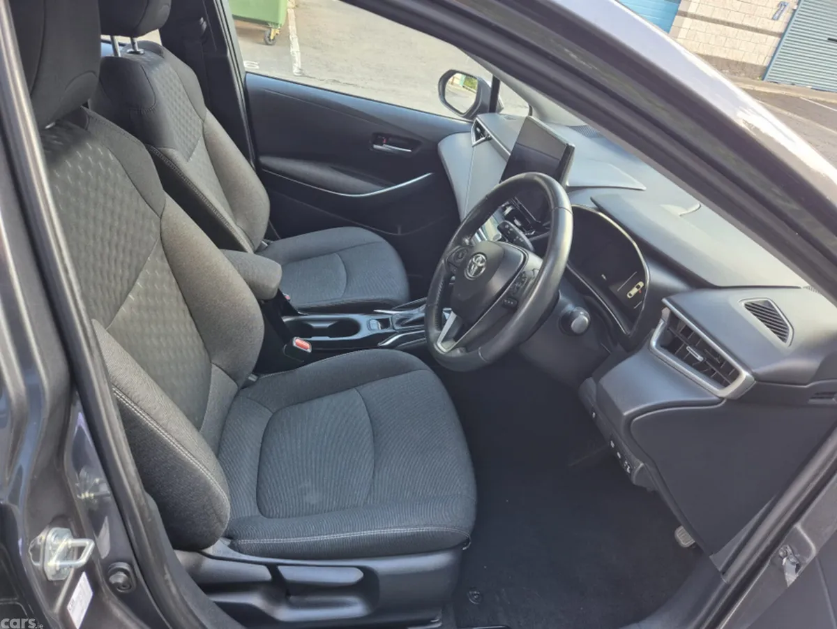 Toyota Corolla Saloon, Petrol Hybrid, 2023, Grey