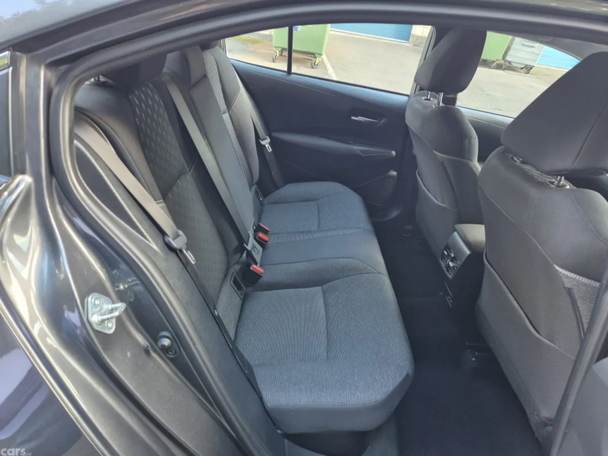 Toyota Corolla Saloon, Petrol Hybrid, 2023, Grey