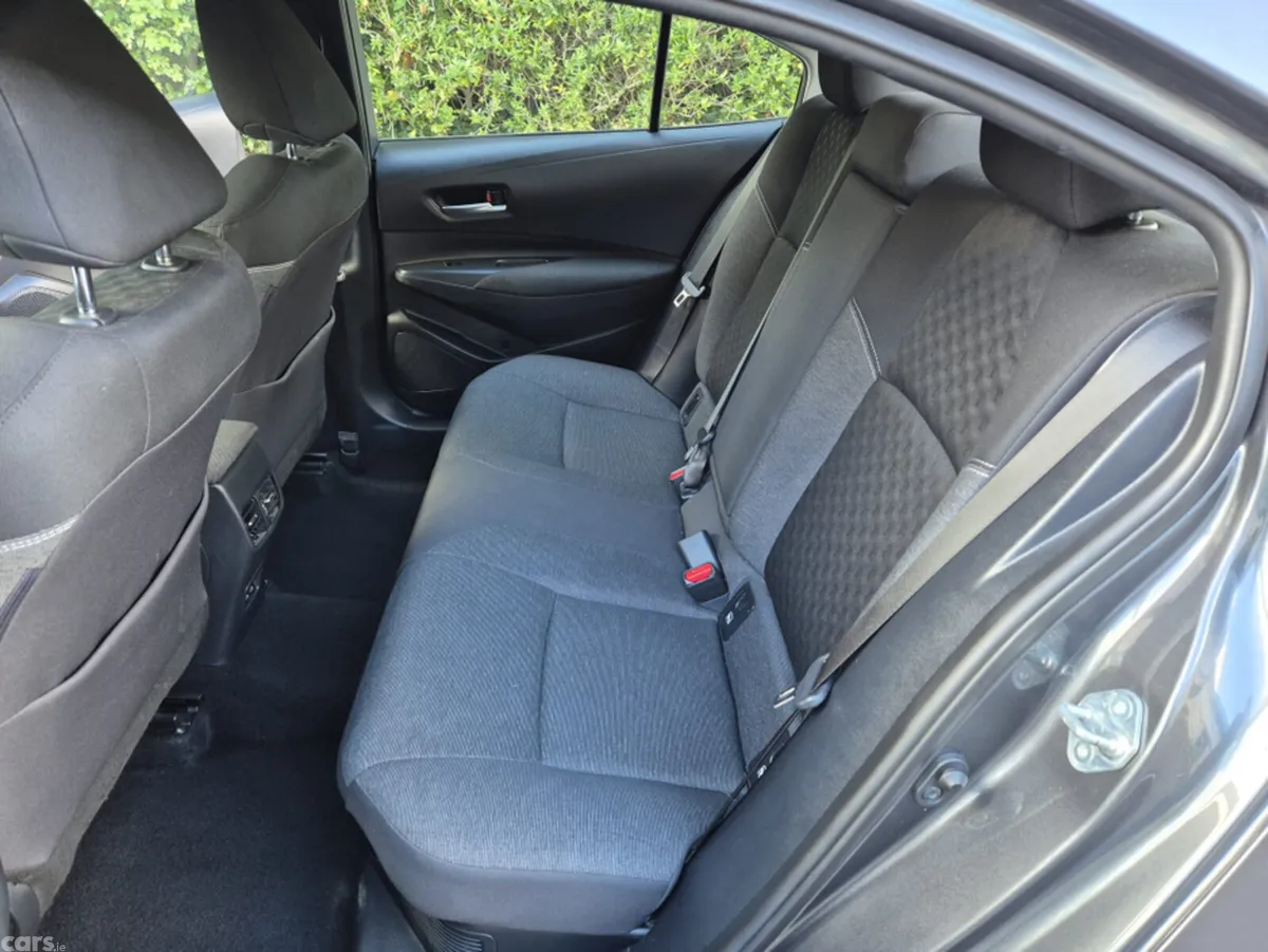 Toyota Corolla Saloon, Petrol Hybrid, 2023, Grey