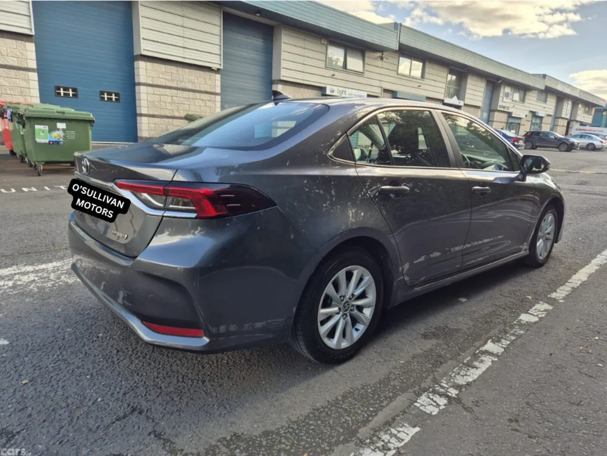 Toyota Corolla Saloon, Petrol Hybrid, 2023, Grey