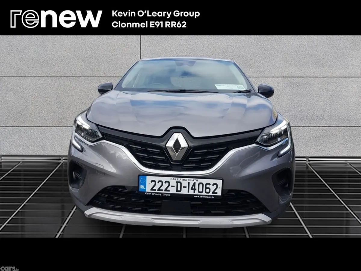 Renault Captur Hatchback, Petrol, 2022, Grey