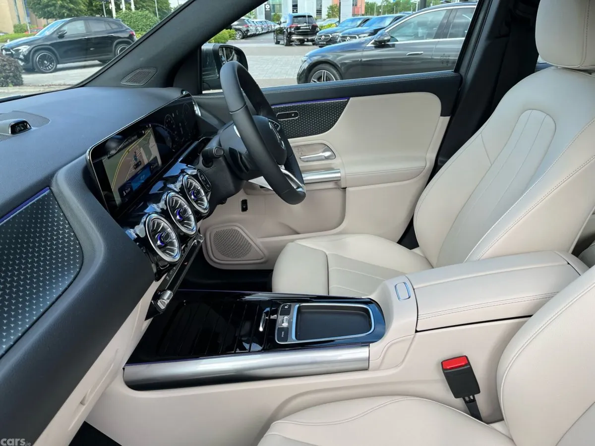 Mercedes-Benz GLA SUV, Diesel, 2026, Grey