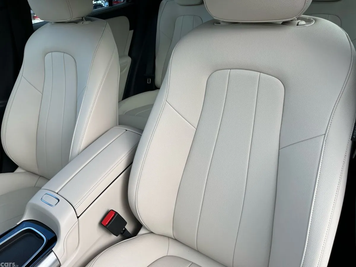 Mercedes-Benz GLA SUV, Diesel, 2026, Grey