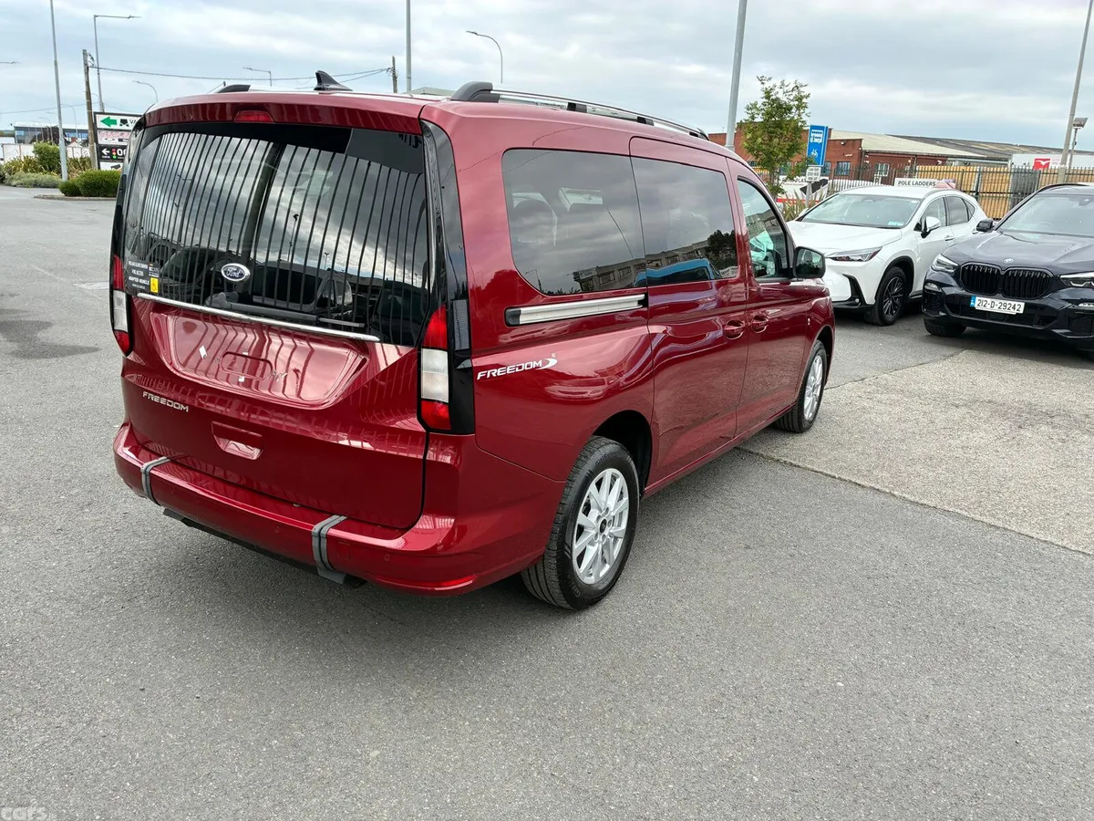 Ford Tourneo Connect MPV, Diesel, 2024, Red