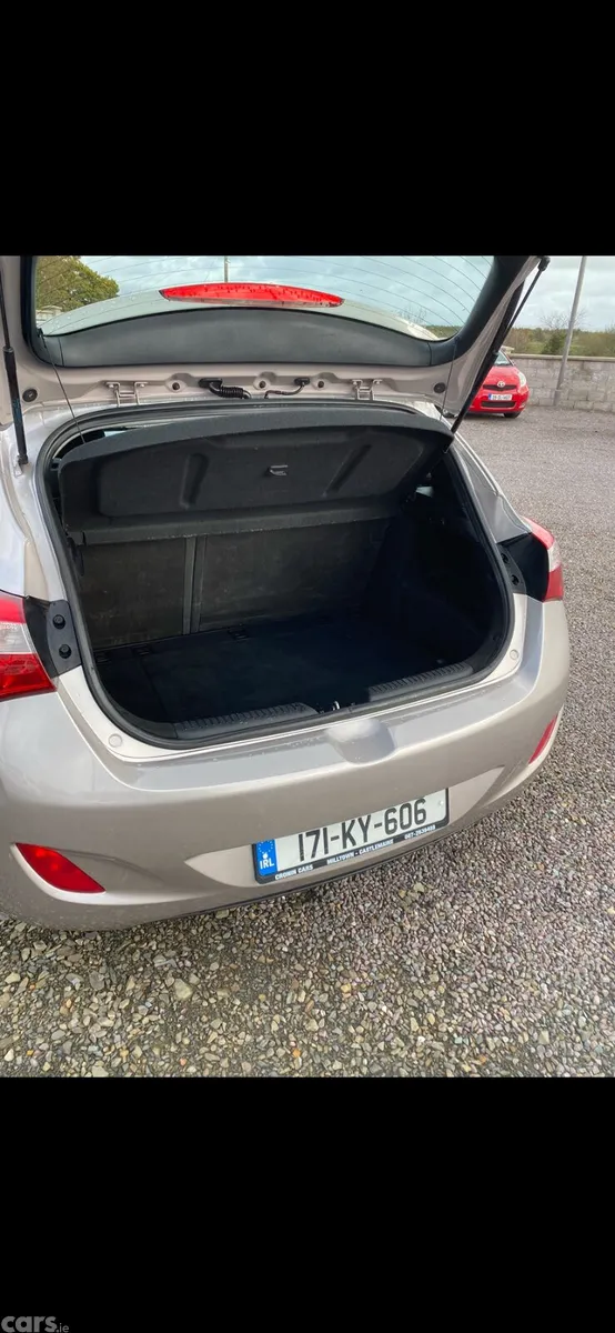 Hyundai i30 Hatchback, Petrol, 2017, White