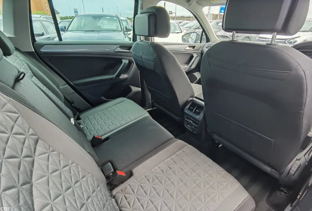 Volkswagen Tiguan SUV, Petrol Plug-in Hybrid, 2022, Grey