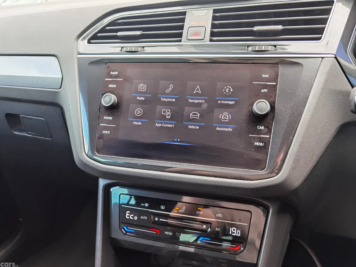 Volkswagen Tiguan SUV, Petrol Plug-in Hybrid, 2022, Grey