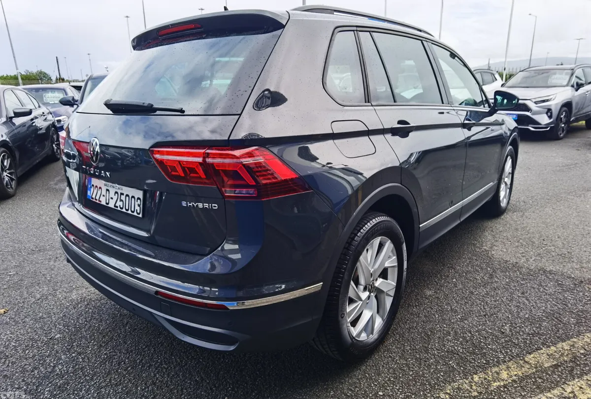 Volkswagen Tiguan SUV, Petrol Plug-in Hybrid, 2022, Grey