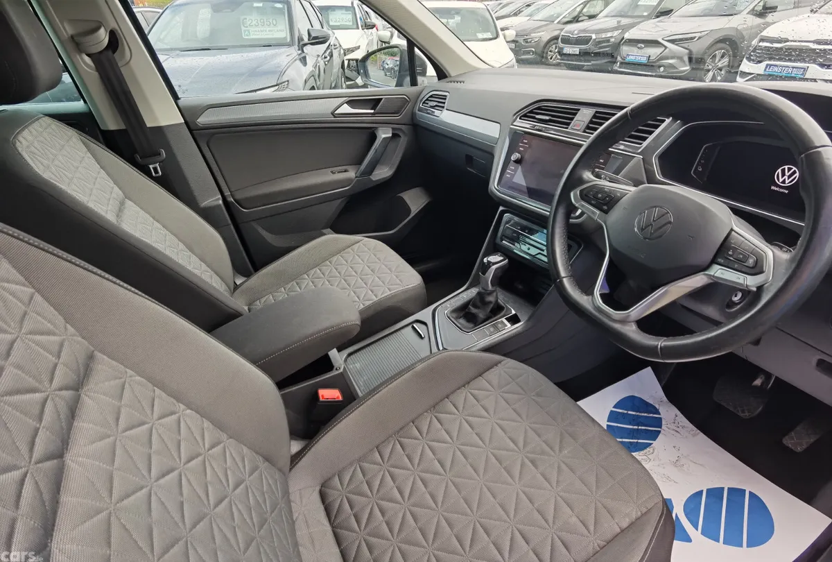 Volkswagen Tiguan SUV, Petrol Plug-in Hybrid, 2022, Grey