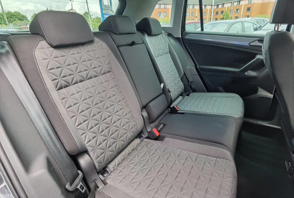 Volkswagen Tiguan SUV, Petrol Plug-in Hybrid, 2022, Grey