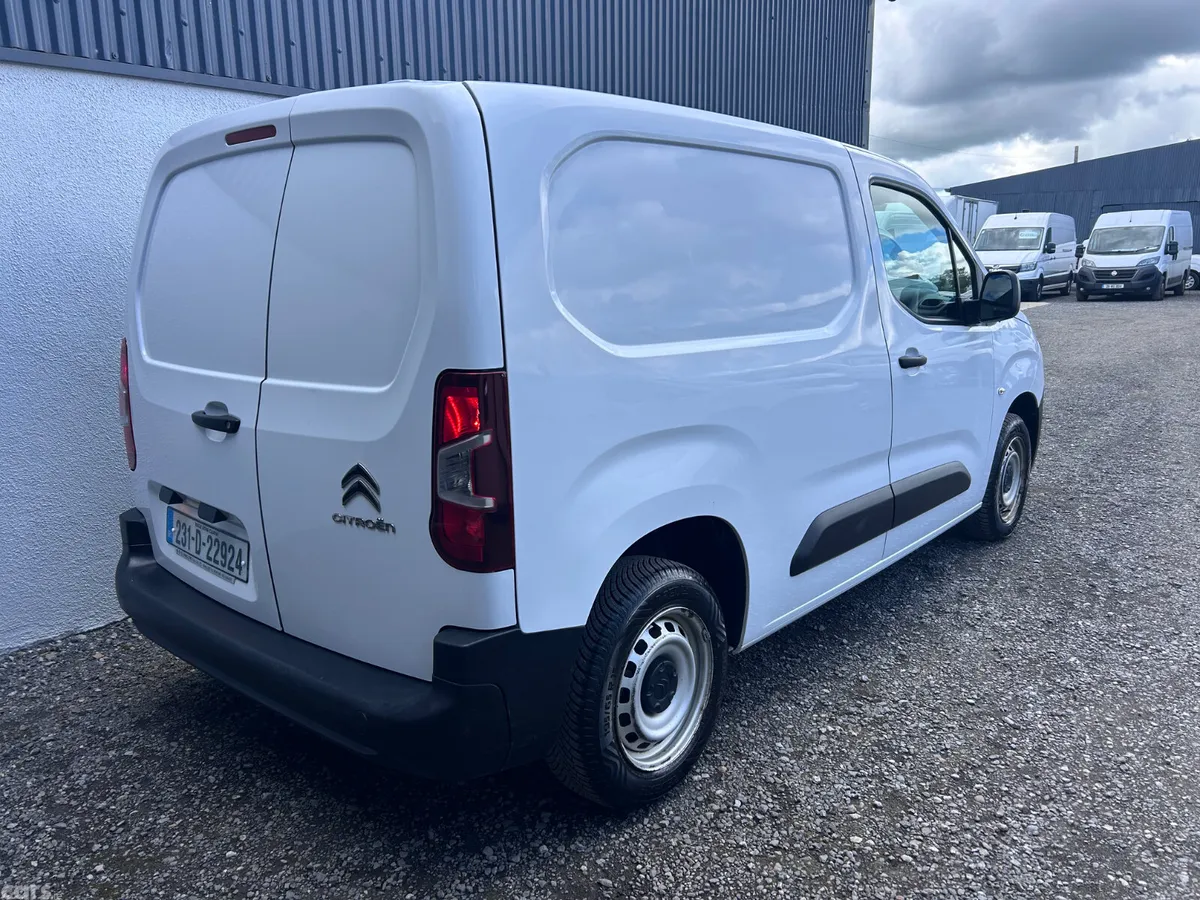Citroen Berlingo MPV, Diesel, 2023, White