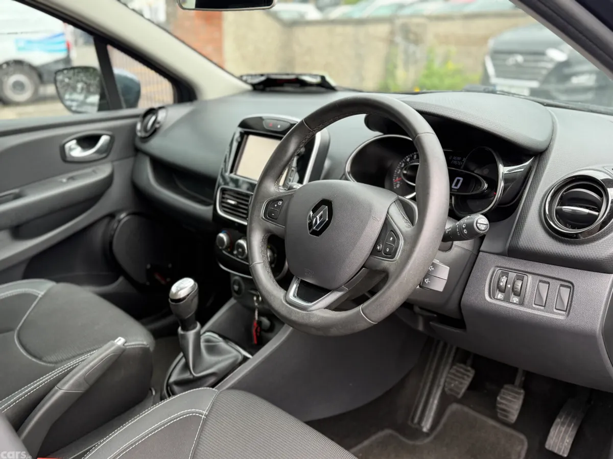 Renault Clio Hatchback, Petrol, 2018, Grey
